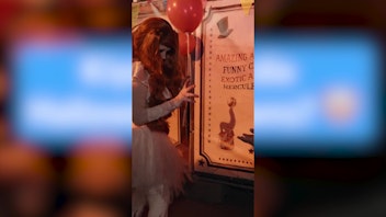 Hypezeit Shorts Kiyan liebt die Halloween-Clowns