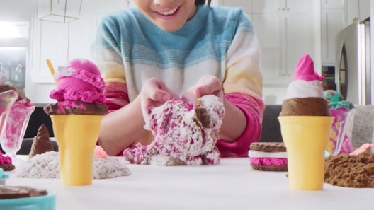 Toggolino Tipp Video Toggolino Tipp: Kinetic Sand Eiscreme Set