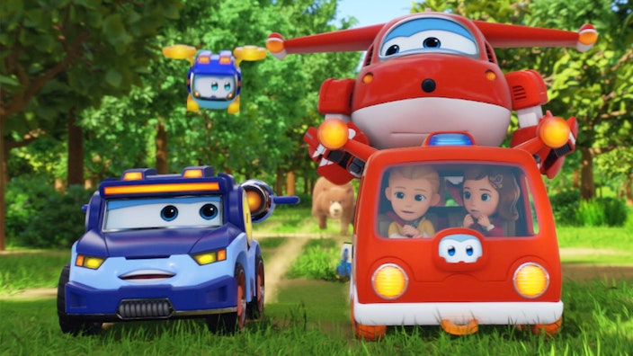 Super Wings Camping mit königlichen Welpen