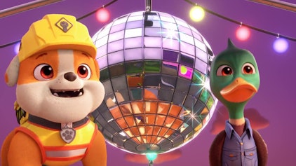 Rubble & Crew Die Crew baut eine Tanzfläche