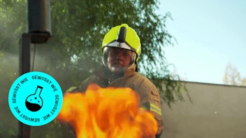 GEOLINO TV - Kurze Clips 4: Wie löscht man einen Fettbrand?